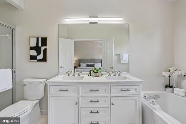 536 TSCHIFFELY SQUARE RD, Gaithersburg, MD 20878