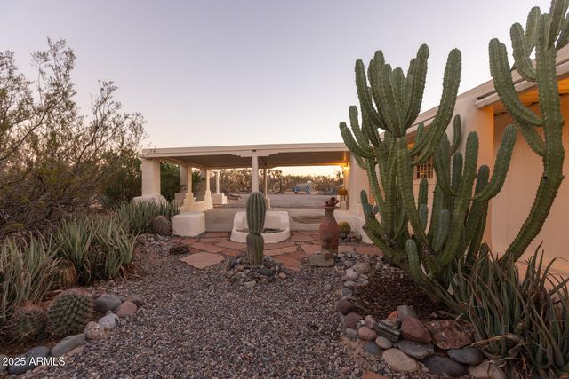 8362 N DEAD MANS GULCH Road, Florence, AZ 85132