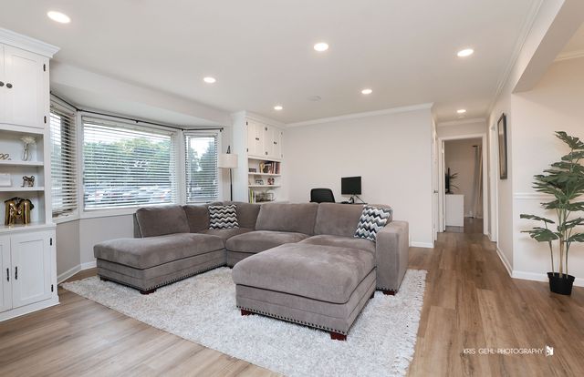 510 W MINER Street 1D, Arlington Heights, IL 60005