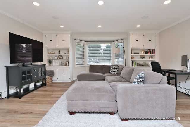 510 W MINER Street 1D, Arlington Heights, IL 60005