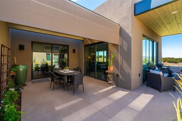 7 Valverde Lane, Santa Fe, NM 87506