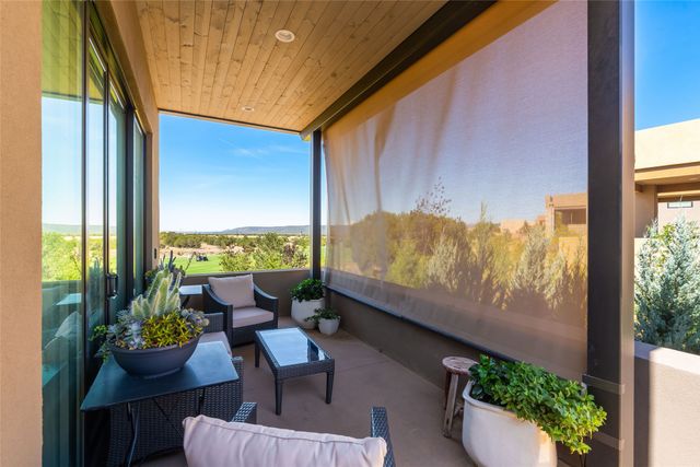 7 Valverde Lane, Santa Fe, NM 87506