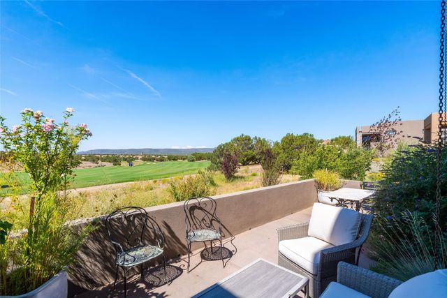 7 Valverde Lane, Santa Fe, NM 87506