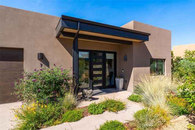7 Valverde Lane, Santa Fe, NM 87506