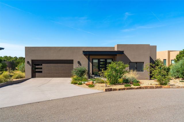 7 Valverde Lane, Santa Fe, NM 87506