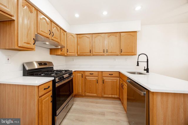 105 BARTLETT DR, North Wales, PA 19454