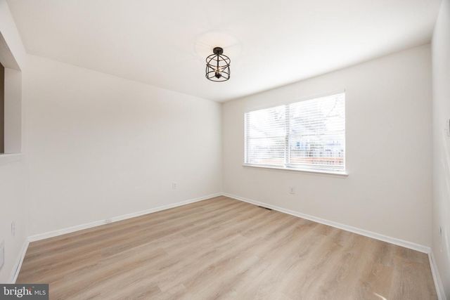 105 BARTLETT DR, North Wales, PA 19454