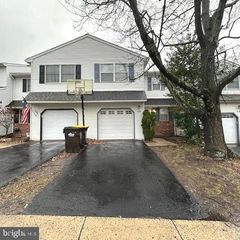 105 BARTLETT DR, North Wales, PA 19454