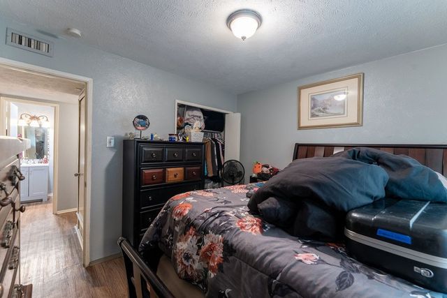 421 W Springdale Lane, Grand Prairie, TX 75052