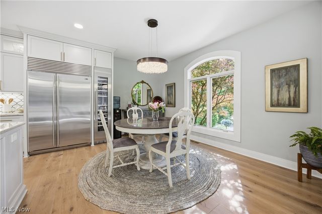 11565 Robin Wood Lane, Chagrin Falls, OH 44023