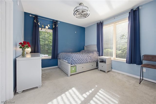 11565 Robin Wood Lane, Chagrin Falls, OH 44023