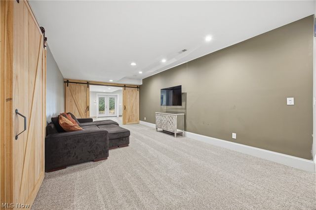 11565 Robin Wood Lane, Chagrin Falls, OH 44023