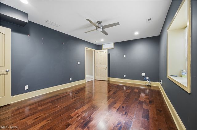 11565 Robin Wood Lane, Chagrin Falls, OH 44023