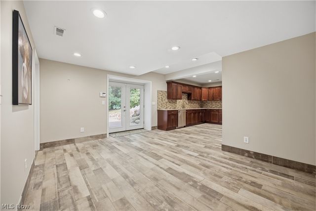11565 Robin Wood Lane, Chagrin Falls, OH 44023