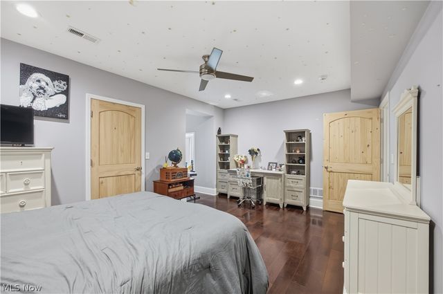 11565 Robin Wood Lane, Chagrin Falls, OH 44023