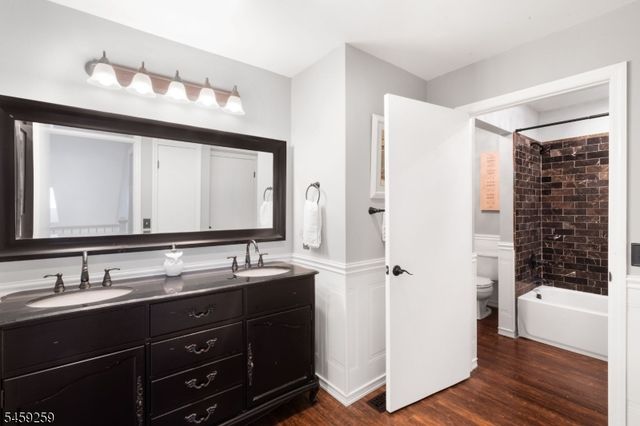 72 Whisper Way E, Roxbury Twp., NJ 07852