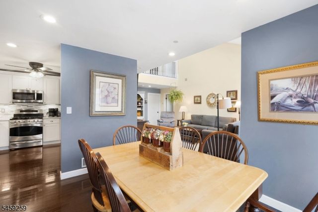 72 Whisper Way E, Roxbury Twp., NJ 07852