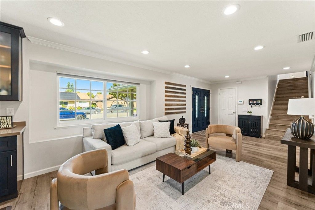 538 E Riverview, Orange, CA 92865 — photo 5