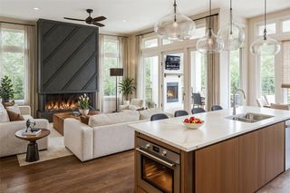 4602 Maple Street, Bellaire, TX 77401