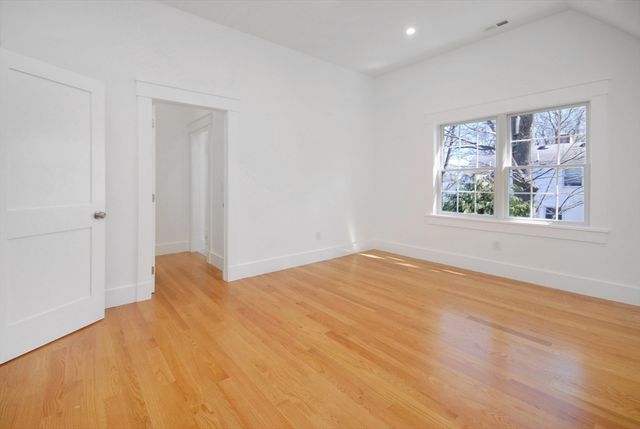 32 Hickory Cliff Rd, Newton, MA 02464