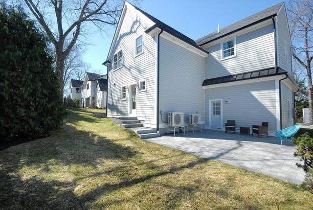 32 Hickory Cliff Rd, Newton, MA 02464