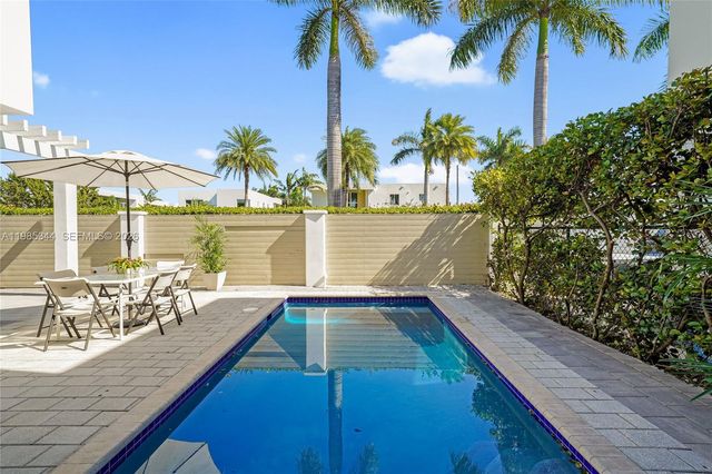 7515 NW 99th Ave, Doral, FL 33178