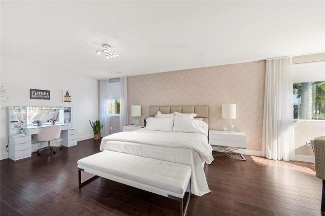 7515 NW 99th Ave, Doral, FL 33178