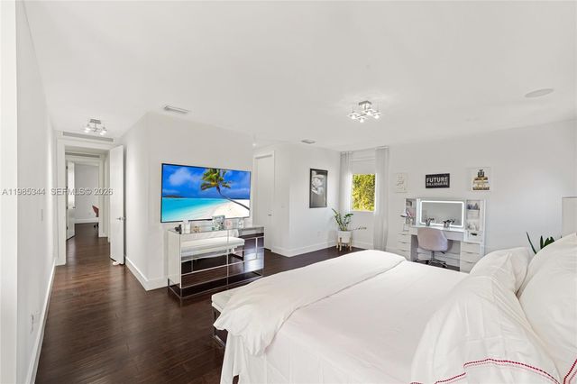 7515 NW 99th Ave, Doral, FL 33178