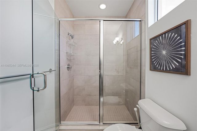 7515 NW 99th Ave, Doral, FL 33178