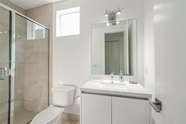 7515 NW 99th Ave, Doral, FL 33178