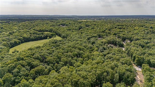 26 Rochester Drive, Bella Vista, AR 72714
