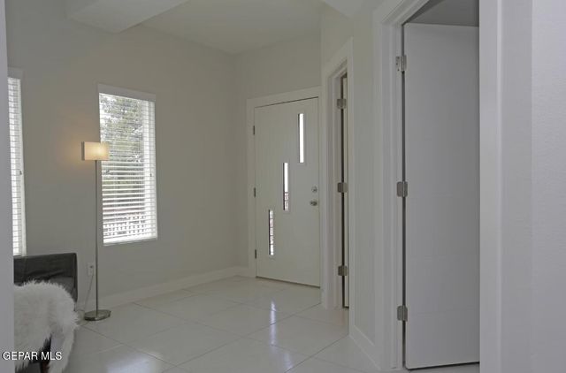 5545 Buckley Drive 9, El Paso, TX 79912