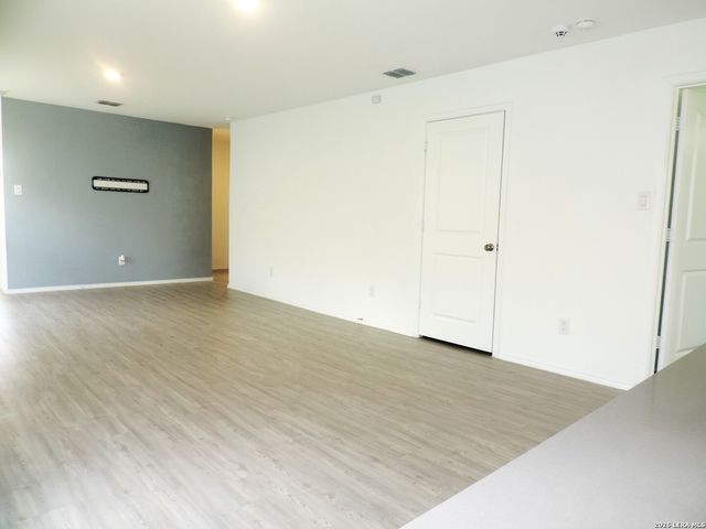 6709 CIBOLO SPGS, Converse, TX 78109