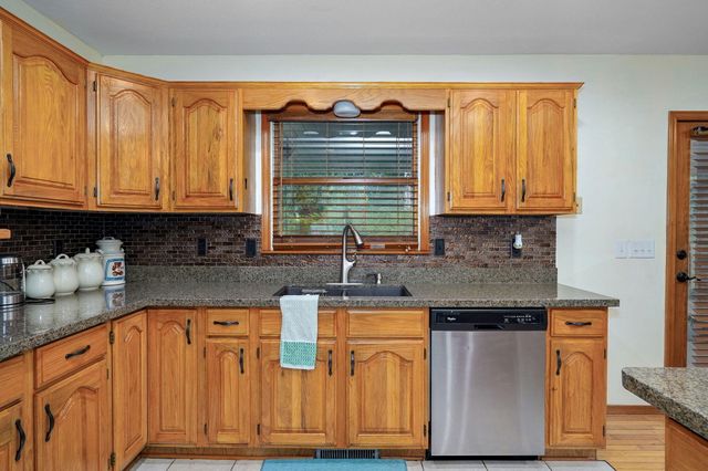 2129 E Cherryvale Street, Springfield, MO 65804