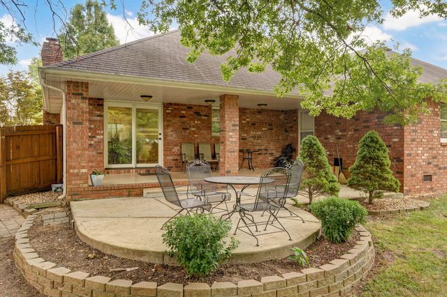 2129 E Cherryvale Street, Springfield, MO 65804