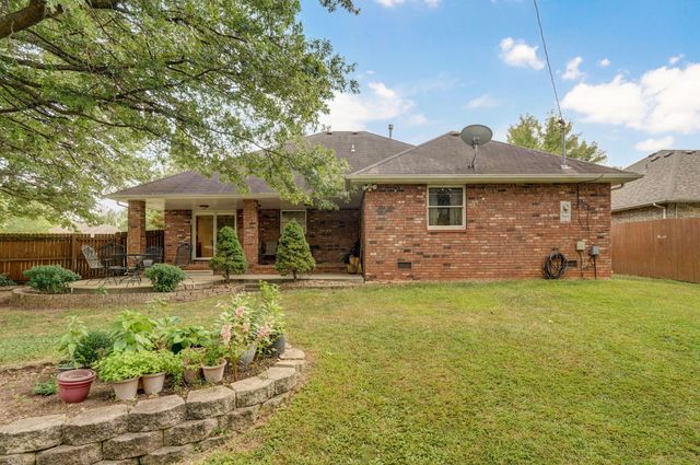 2129 E Cherryvale Street, Springfield, MO 65804