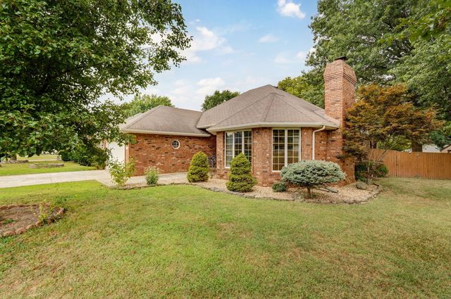 2129 E Cherryvale Street, Springfield, MO 65804