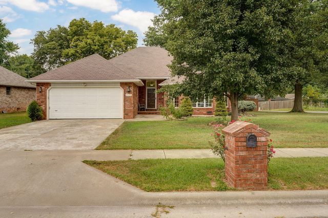 2129 E Cherryvale Street, Springfield, MO 65804