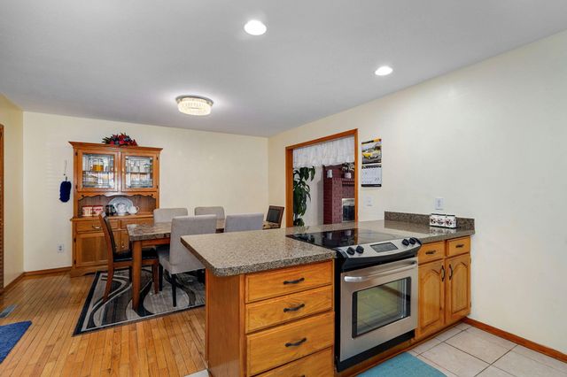 2129 E Cherryvale Street, Springfield, MO 65804