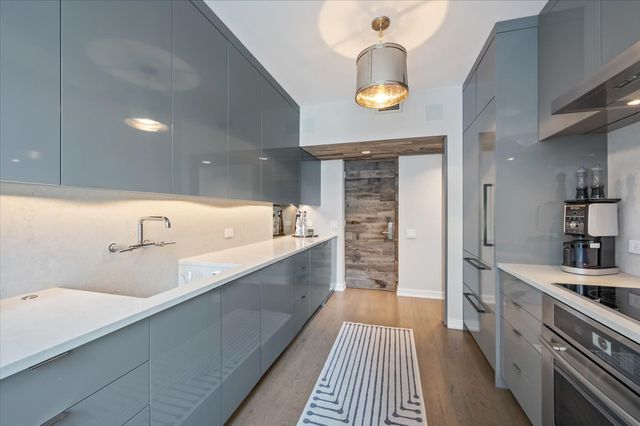 1000 N Lake Shore Plaza 12B, Chicago, IL 60611