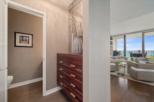 1000 N Lake Shore Plaza 12B, Chicago, IL 60611