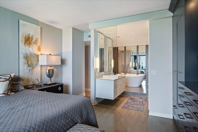 1000 N Lake Shore Plaza 12B, Chicago, IL 60611