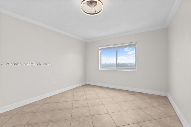 1880 S Treasure Dr 4H, North Bay Village, FL 33141