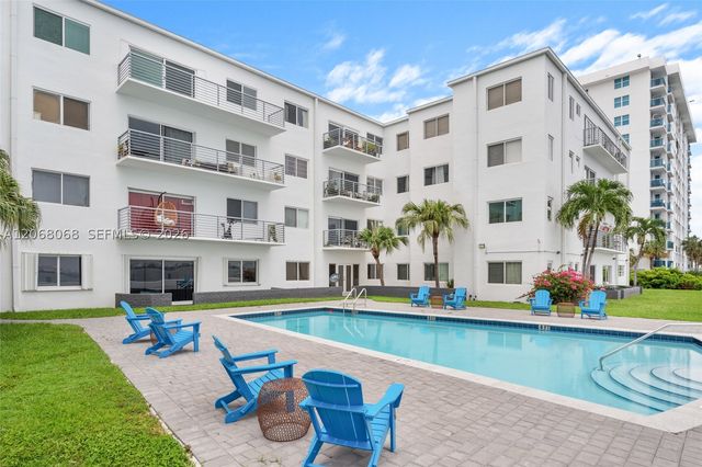 1880 S Treasure Dr 4H, North Bay Village, FL 33141