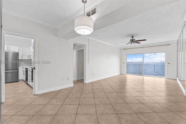 1880 S Treasure Dr 4H, North Bay Village, FL 33141