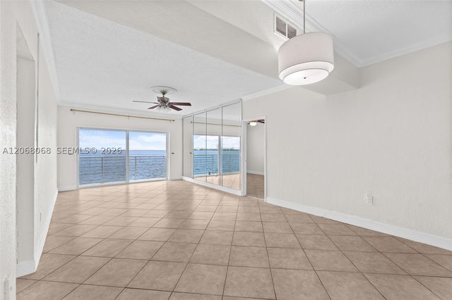 1880 S Treasure Dr 4H, North Bay Village, FL 33141