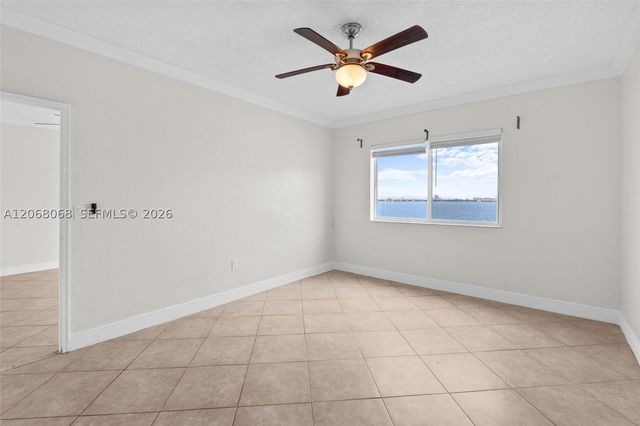 1880 S Treasure Dr 4H, North Bay Village, FL 33141