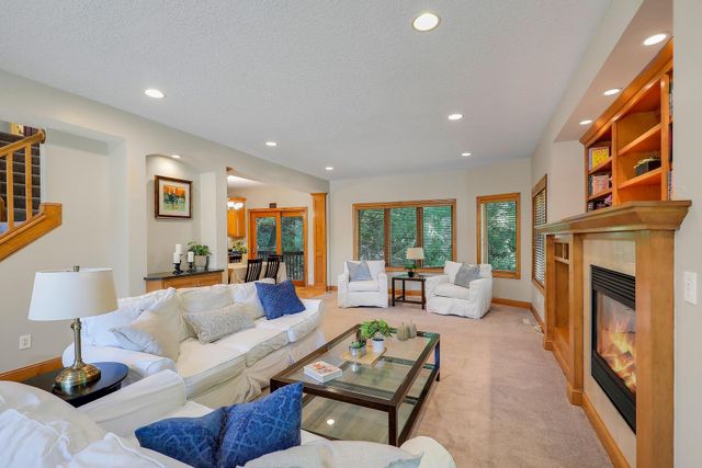 5900 Vernon Avenue S, Edina, MN 55436