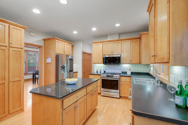 5900 Vernon Avenue S, Edina, MN 55436
