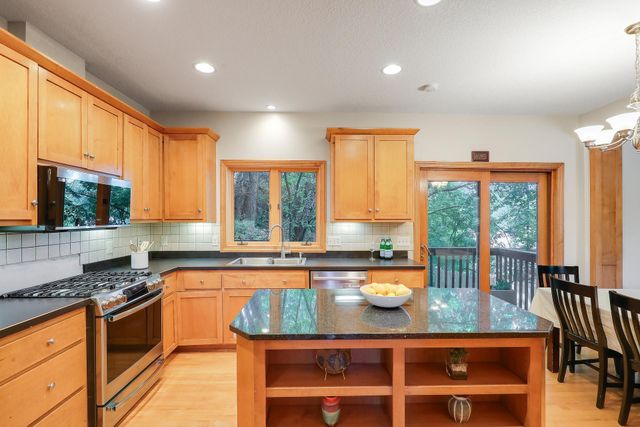 5900 Vernon Avenue S, Edina, MN 55436